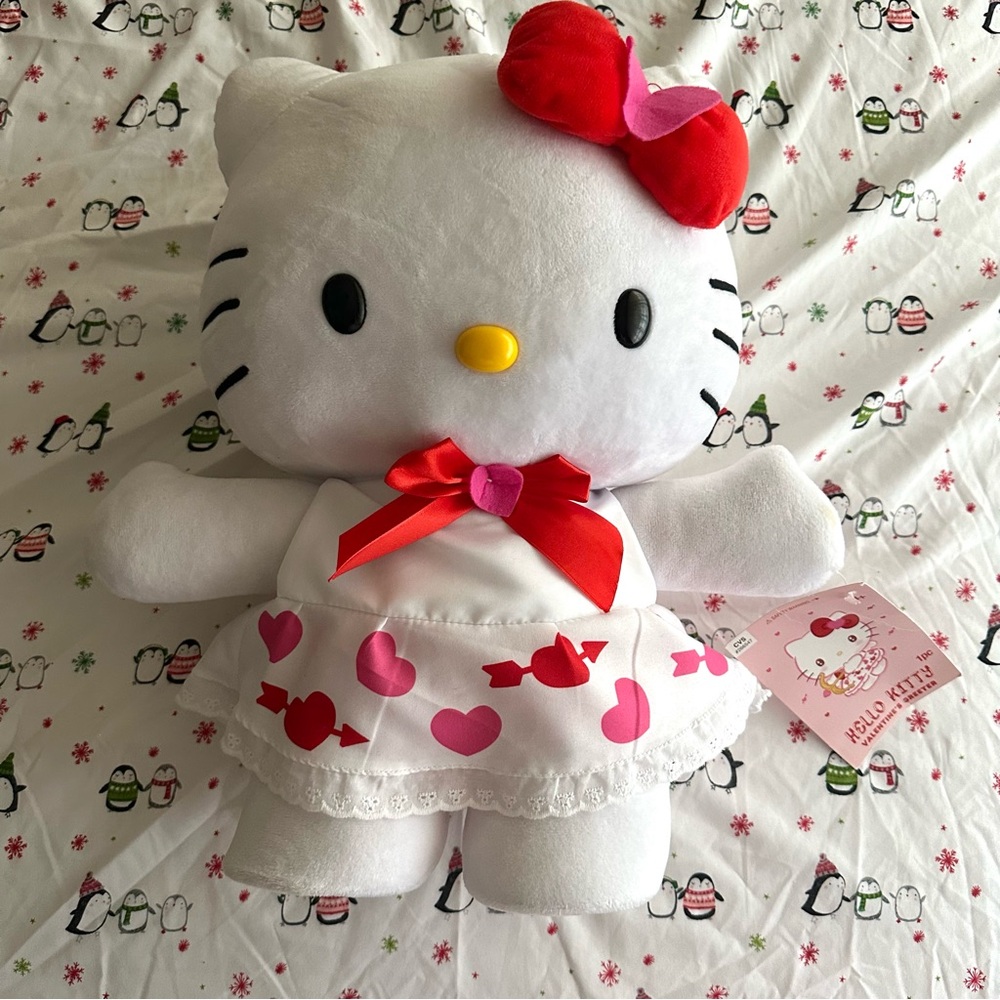 Hello Kitty Valentine’s Day Greeter